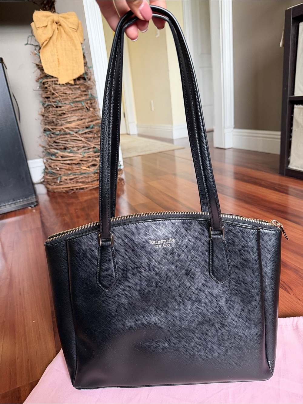 Kate Spade Large Black Saffiano Leather Shoulder Bag - Zip top, 3 compartments